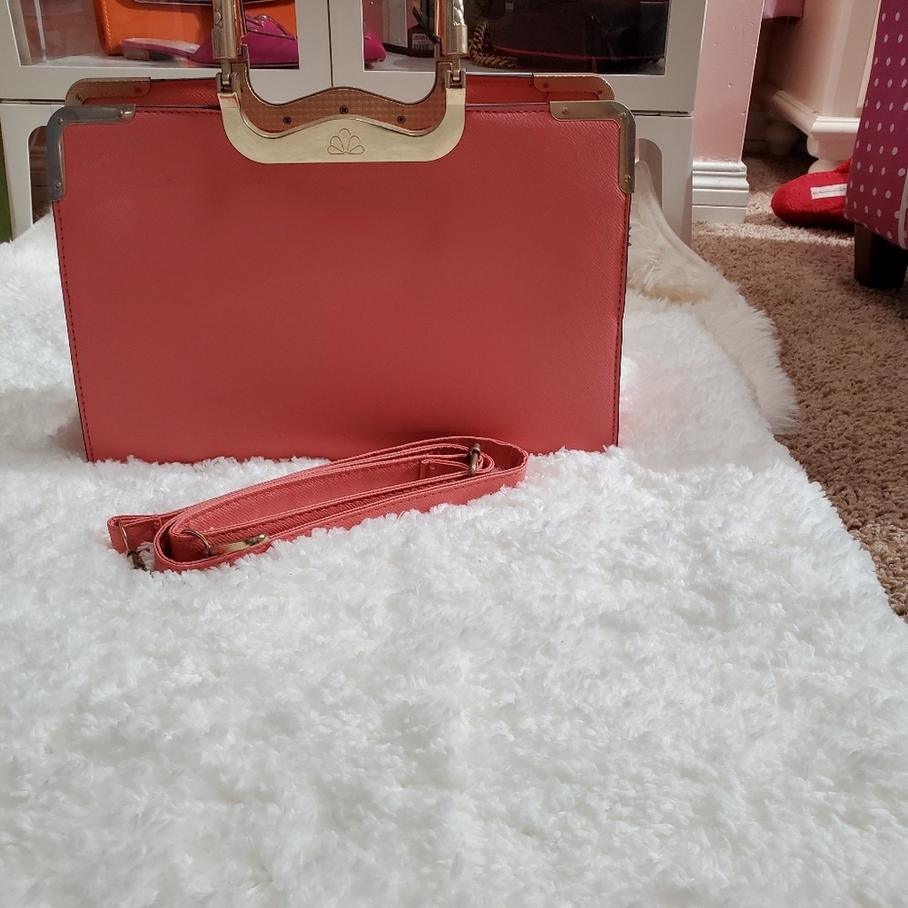 Purse - Picture 2 of 2